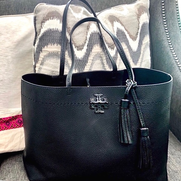 HOST PICK!🔥Tory Burch Tassel Leather Tote Handbag - Picture 4 of 13